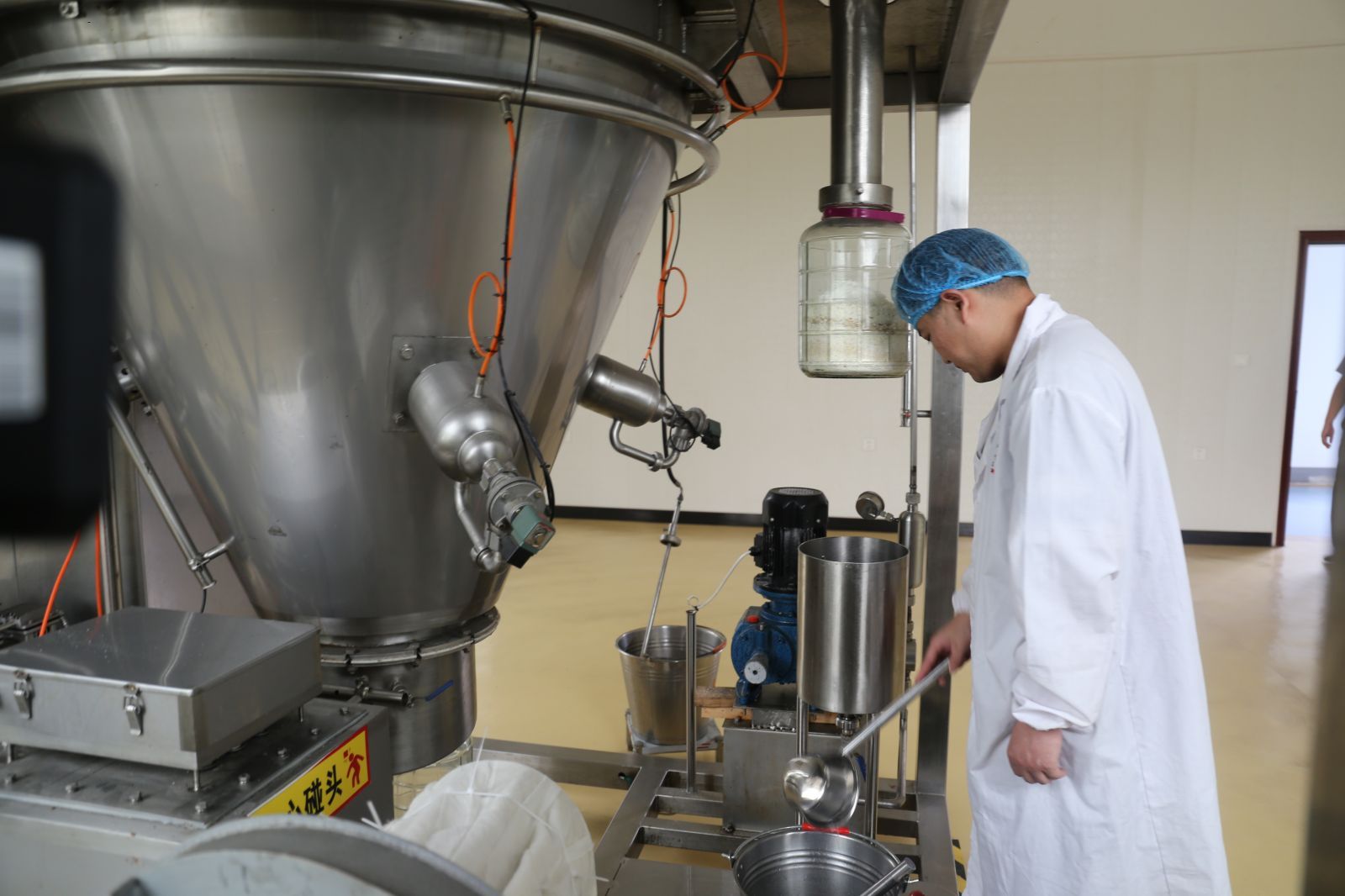 2026-2030年中国食品创新行业:绑定“一人食”与“情绪疗愈”高附加值零食的确定性增长(图1)